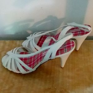 Chinese Laundry Women's White 4 in Heel Shoes 8.5M
